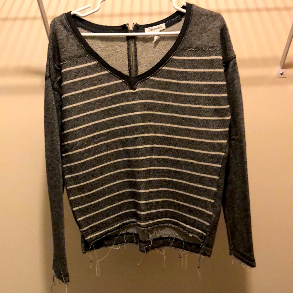 Womens medium grey distressed sweater from Aeropostale